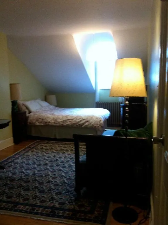 أوتاوا Gold Door Inn
