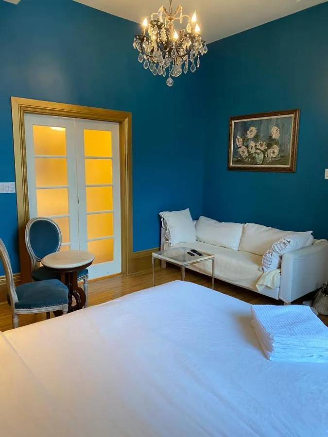Gold Door Inn Ottawa 2*,