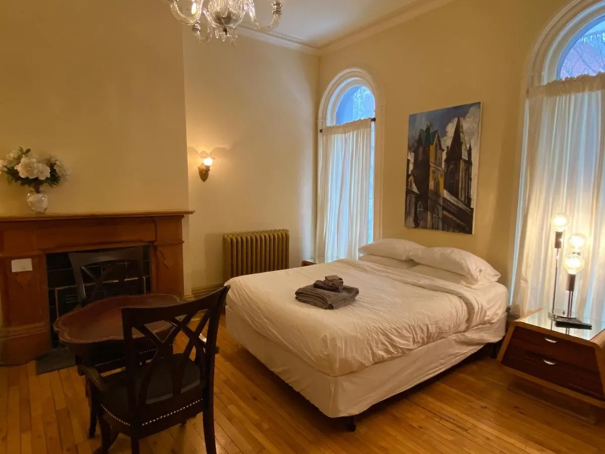 Gold Door Inn location