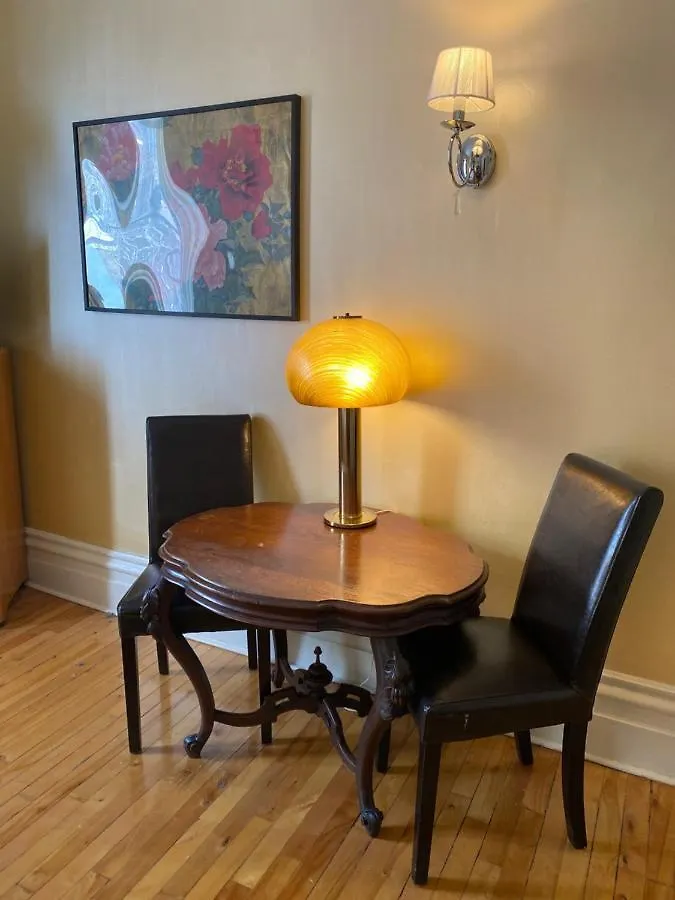 Bed & Breakfast Gold Door Inn Ottawa